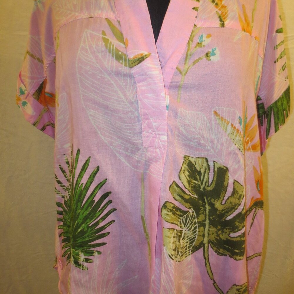 Lulalife Women's Pink Floral Short Sleeve Shirt / Blouse - Sz: Medium